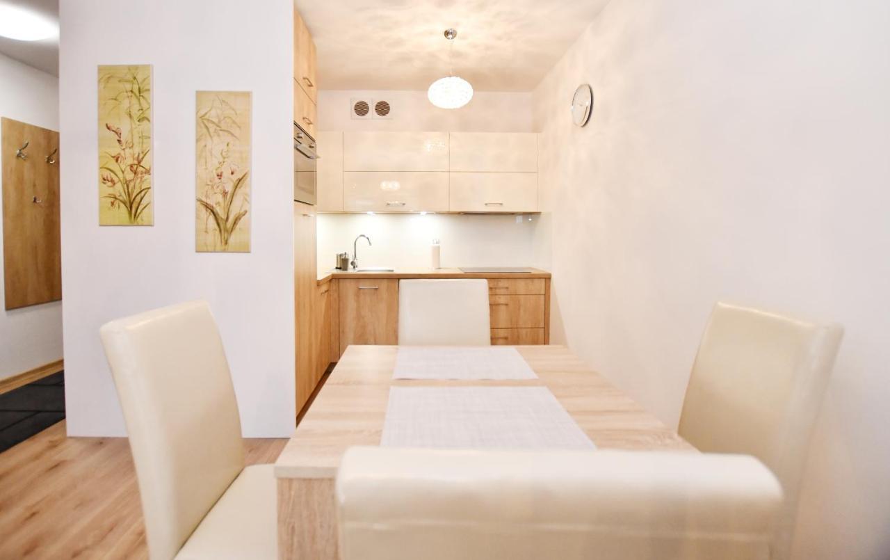 Wolski Apartments - Solna 404 كولوبرزيغ المظهر الخارجي الصورة